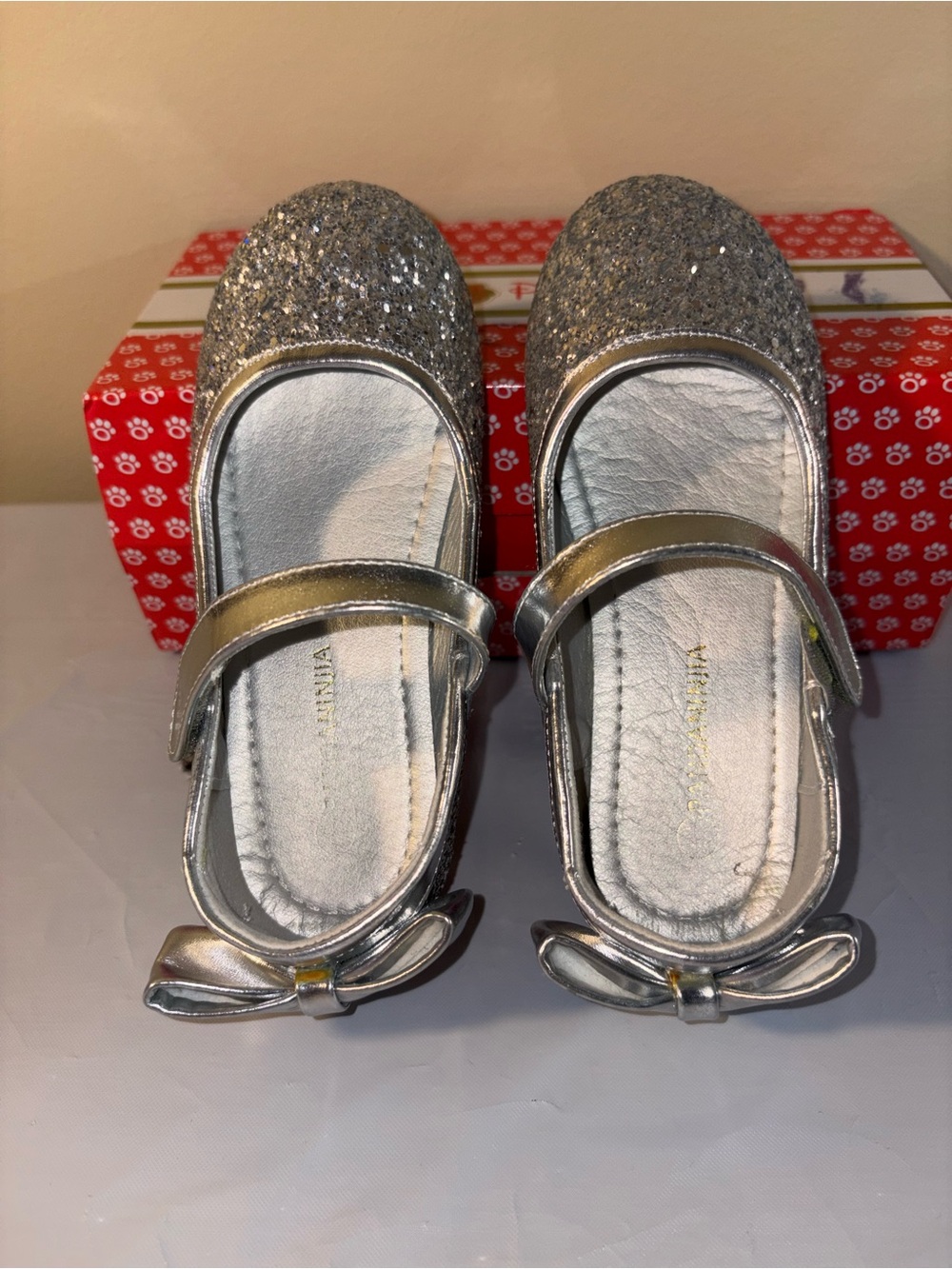 EUC Silver Sequined Mary Jane Dress Shoes, Hook/Loop Closure, Cushioned, Angela